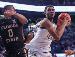 Ga. Tech transfer Tyzhaun Claude picks North Carolina