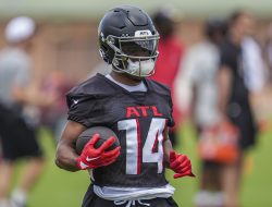 Falcons WR Rondale Moore out for season with knee injury