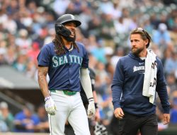 Mariners activate SS J.P. Crawford (pinky) from IL