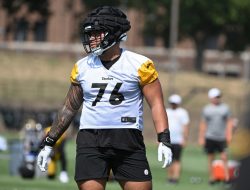 Steelers first-round pick Troy Fautanu dealing with knee injury