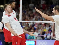 France celebrates men’s volleyball gold over top-ranked Poland