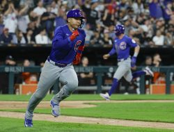 Cubs break late tie, sweep White Sox in season series