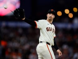 Braves end scoreless deadlock in 10th, slip past Giants