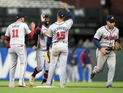 Braves aim for rare four-game road sweep vs. Giants