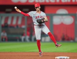 Zach Neto making impression as Angels host M’s