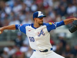 Braves face critical division matchup with Phillies