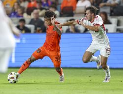 Dynamo begin late push with home-and-home against LAFC