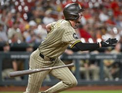 Padres hope Florida sun is cure for bats’ recent ills