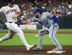 Royals 1B Vinnie Pasquantino (thumb) out 6-8 weeks