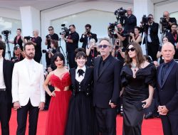 ‘Beetlejuice Beetlejuice’ Cast Serves Killer Looks At Venice Film Festival