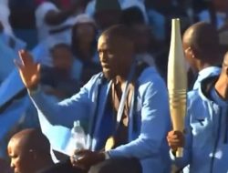 Letsile Tebogo Welcomed Home By 30K Botswana Fans After Olympic Gold