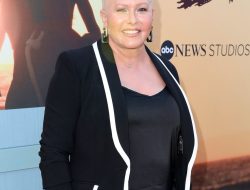 Baywatch’s Nicole Eggert Details “Grey Area” Amid Breast Cancer Battle