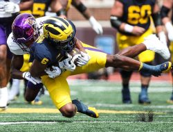 Report: Top CB Shavon Revel Jr. tears ACL, out for season