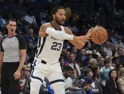 Former NBA MVP Derrick Rose announces retirement