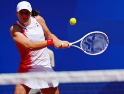 No. 1 Iga Swiatek pulls out of China Open, cites personal matters