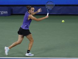 WTA roundup: Clara Burel, Diane Parry sail in Tunisia