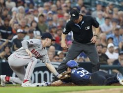 Tigers, Red Sox making push for wild card