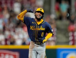 After more late-inning heroics, Brewers look to sweep Reds