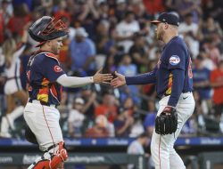 Heading in different directions, Astros, Reds begin series