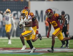 Report: LSU RB John Emery (torn ACL) out for season