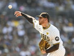 Padres shut out Tigers, take over NL’s top wild-card spot