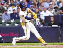 After timely day off, Brewers begin series vs. Rockies