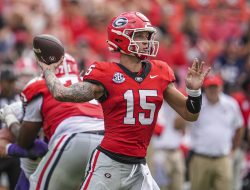 No. 1 Georgia faces ex-Bulldogs QB Brock Vandagriff, Kentucky