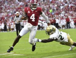Jalen Milroe accounts for 4 TDs as No. 4 Alabama tops USF