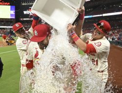 Cardinals host Mariners, aim for another series win