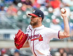 Playoff-hopeful Braves look to take series from Reds
