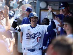 Shohei Ohtani continues 50-50 pursuit as Dodgers face Cubs