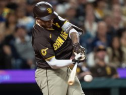 MLB roundup: Manny Machado becomes Padres’ homer king