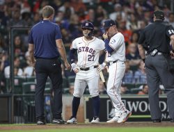Astros, awaiting word on Jose Altuve, try to recover vs. A’s