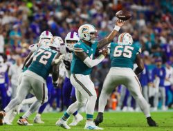 Dolphins QB Tua Tagovailoa (concussion) exits vs. Bills