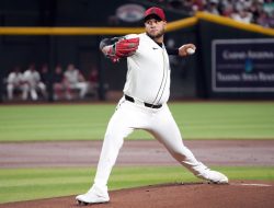 Diamondbacks look to stop slide vs. Rockies