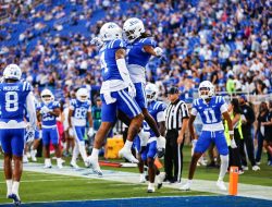 Duke takes control late, tops UConn to improve to 3-0