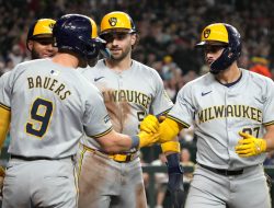 Brewers near division title while Arizona seeks to stop slide