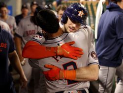 Healthier Astros look to keep rolling against struggling Angels