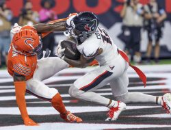 Texans lean on Ka’imi Fairbairn’s leg for win over Bears