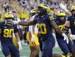 Top 25 roundup: No. 18 Michigan edges No. 11 USC on late TD