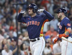 With 4th straight division title in sight, Astros take on Mariners