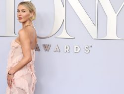 Julianne Hough Reflects on Sexuality 5 Years After Coming Out as ‘Not Straight – Hollywood Life
