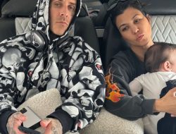 Travis Barker Reacts to Leaked Pic of His & Kourtney Kardashian’s Son