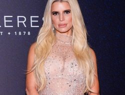 Jessica Simpson Posts Back to School Photo With All 3 Kids
