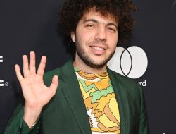 Benny Blanco’s Persian Rug Toenail Art Cannot Be Unseen