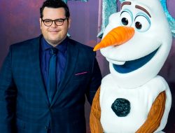 Why Josh Gad Regrets Using His Voice for Frozen’s Olaf