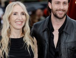 Aaron Taylor-Johnson Bares His Abs in Pic With Wife Sam Taylor-Johnson