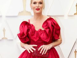 Molly Sims Reacts to Friends Rachel Zoe and Rodger Berman’s Divorce