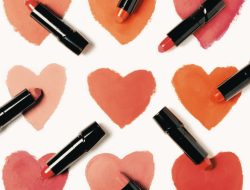 Shoppers Say This TikTok-Loved $1 Lipstick Feels Like a “Spa Day”
