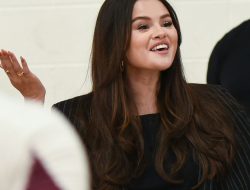 Selena Gomez Answers HS Volleyball Team’s Request With Surprise Visit